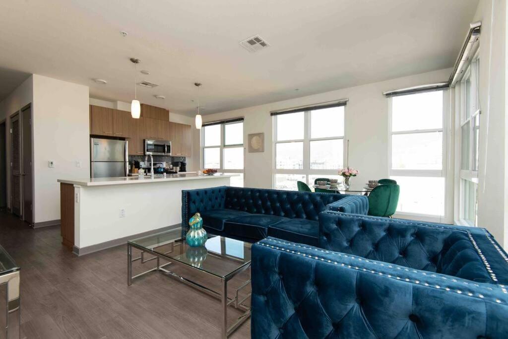 Centrally Located Apartments With Free Parking Γκλέντεϊλ Εξωτερικό φωτογραφία