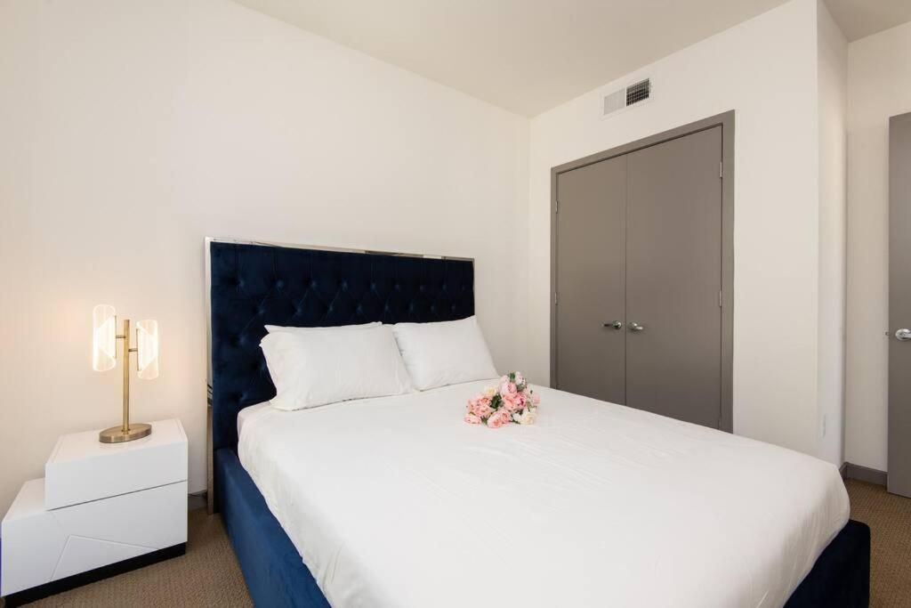 Centrally Located Apartments With Free Parking Γκλέντεϊλ Εξωτερικό φωτογραφία