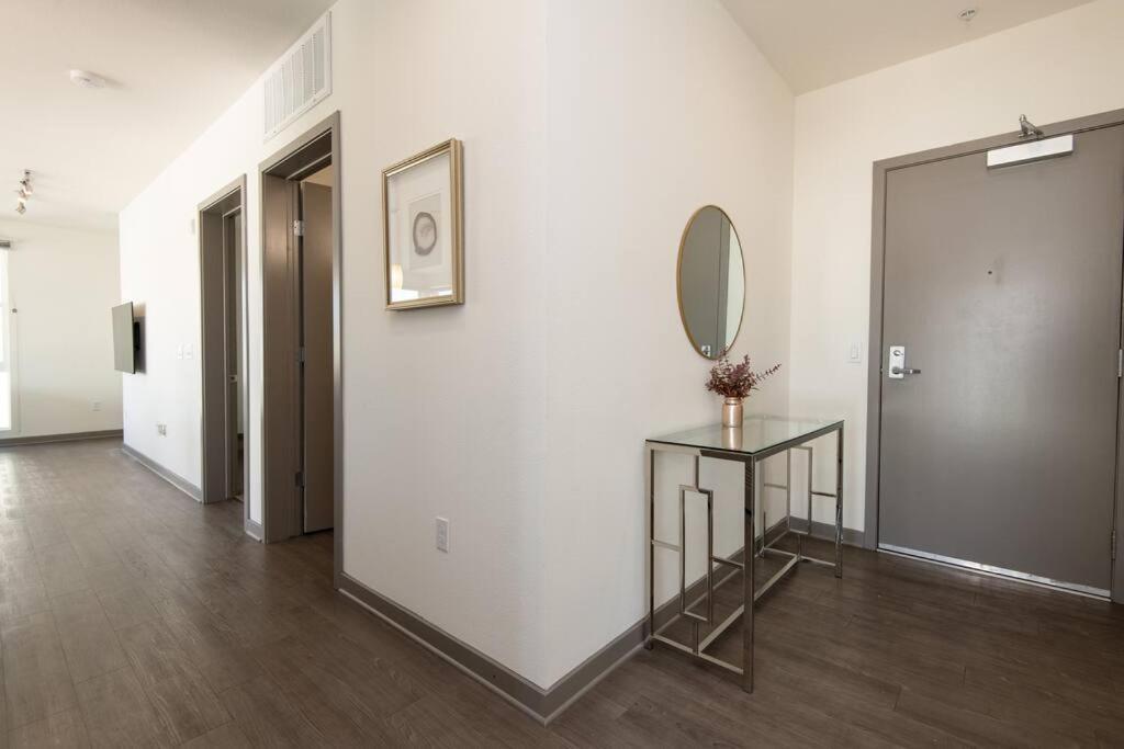 Centrally Located Apartments With Free Parking Γκλέντεϊλ Εξωτερικό φωτογραφία