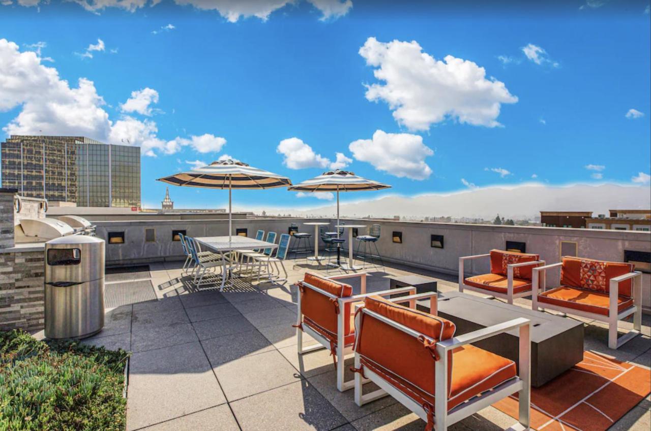 Centrally Located Apartments With Free Parking Γκλέντεϊλ Εξωτερικό φωτογραφία